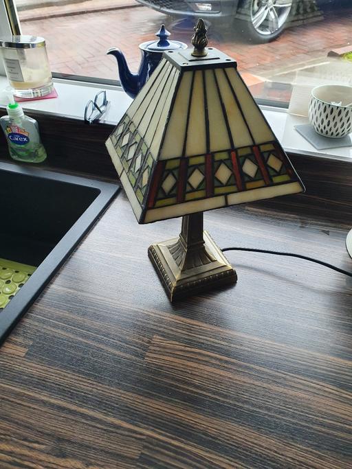 Buy & Sell Renfrewshire Castlehead - Renfrewshire - Photos for Small Art Deco Tiffany Style Lamp *Working