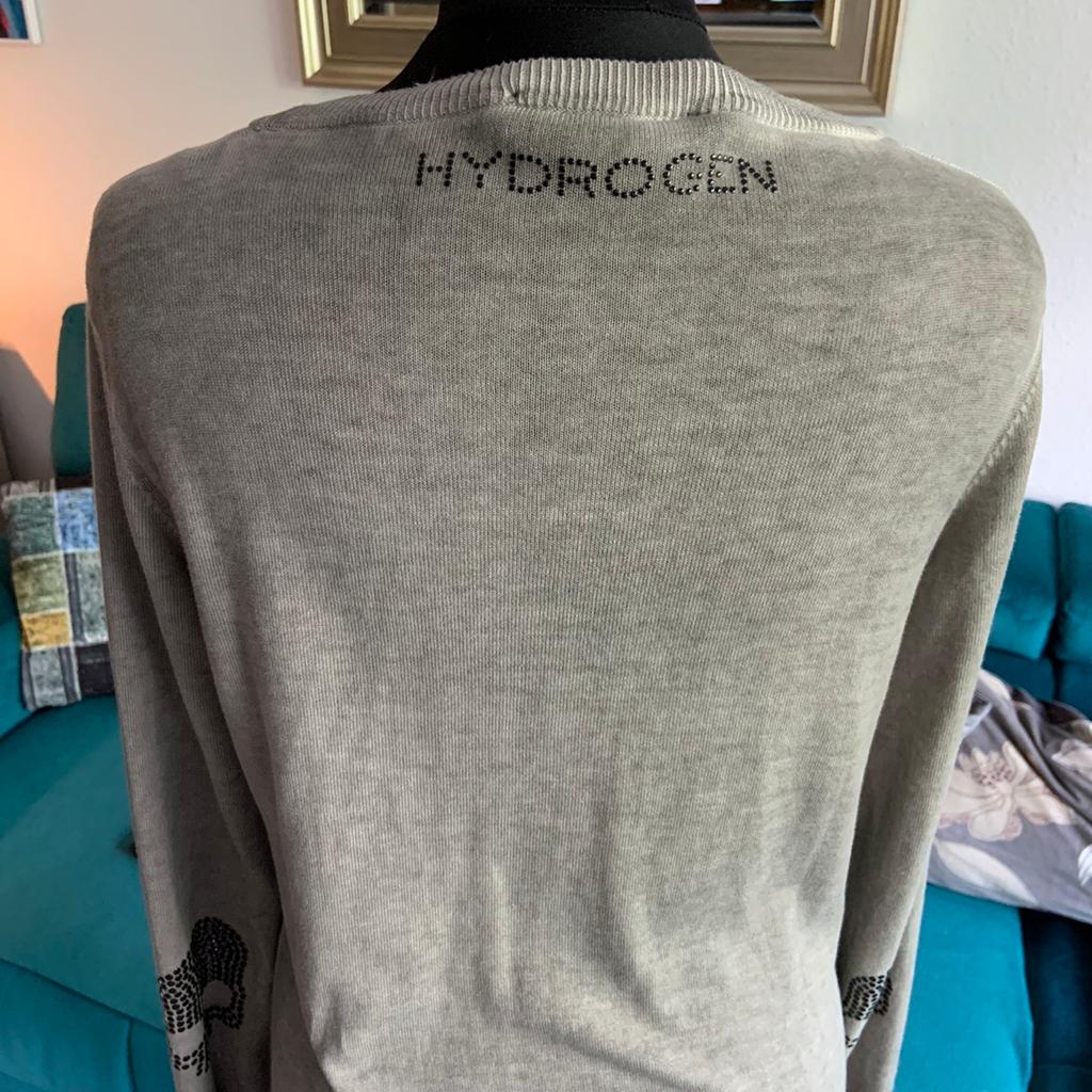 Ich verkaufe eine leichte Jacke der Marke ‚ HYDROGEN‘
sie ist sehr angenehm zu tragen und sieht noch coole dabei aus
sehr schöne Farbe
Gr. M

bei Fragen meldet euch

persönliche Abholung oder per Post + Versand

#hydrogen #hydrogenleichtejacke #hydrogenjacke