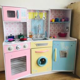 It’s good condition girls kitchen , open to best offers. 