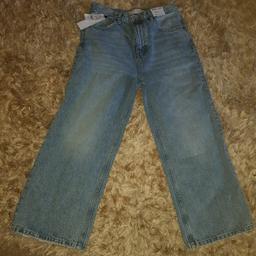Top Shop Jeans. Brand new with tags. Size 10.
W28 L30
Crop style
RRP £36 Reduced to £28.00