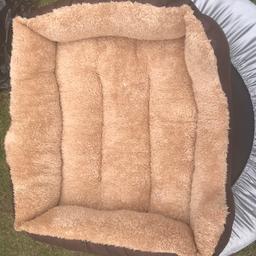 Outer - 105 x 80cm, Back height - 20cm,
Large in size Brand new it’s for a dog but we bought fora cat great size and never used
In stores selling for £29.00 and over
A great bargain for the price !
reasonable offers accepted