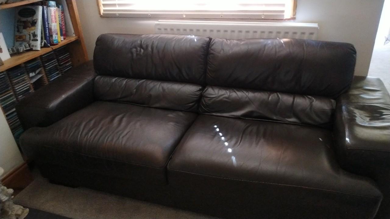 Dark brown leather sofa in B65 Sandwell für 25,00 £ zum Verkauf Shpock DE
