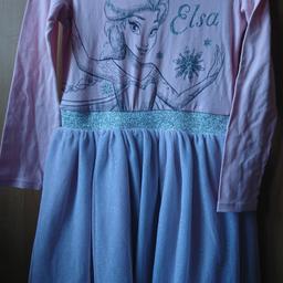 Kleid mit leichten Gebrauchsspuren am Ärmel (siehe Foto) Motiv Elsa