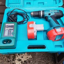 Makita 18v drill with hammer action and 2 speed gearbox with x4 good batteries and case, charger. 2010 model .or £40.00 with x2 batteries as in pictures.