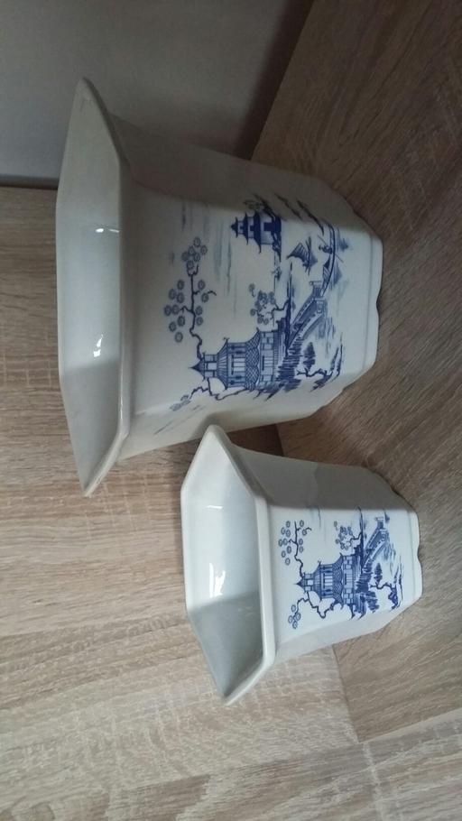 Buy & Sell Nottinghamshire Newark and Sherwood - Photos for Pair of Royal Winton Staffordshire Vases