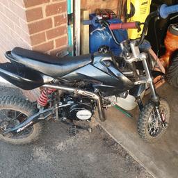 125 pitbike needs TLC no brakes . runs and rides needs tuning collection only 200 ono 
may consider swaps
