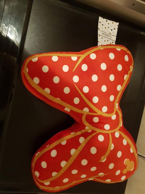 Buy & Sell West Midlands Sandwell - Photos for large Disney minnie mouse bow cushion new