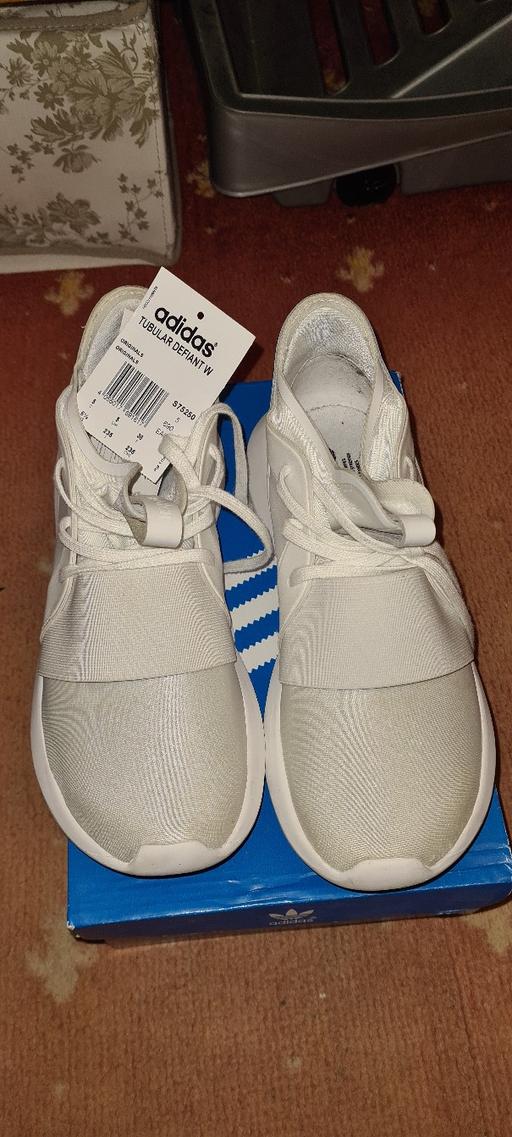 Buy & Sell North London Stoke Newington - North London - Photos for Adidas trainers