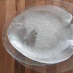 X9 fish plates
X1 leaf effect plate
X1 large fish plate.

Free to a good home
MUST COLLECT.
Delivery £5 within 3 miles