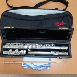 'Just Flutes' 201E. Cost new is £275. Very good condition, includes case and cleaning stick. Also includes 7 music score books if wanted (new price would be approx £74).
Perfect flute for school/college which is why it was purchased. Not used for very long as player lost interest!
Buyer must collect.
