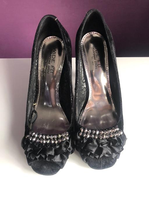 Buy & Sell Merseyside Sefton - Photos for Next Black Crushed Velvet Heels Size 6 1/2