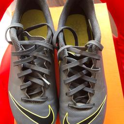 Nike football boots size 3-have been worn but loads of life in them. Smoke and pet free home.