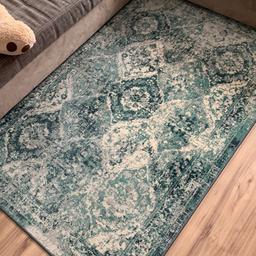 Verkaufe meinen wunderschönen Teppich mit tollen Muster ! Farben sind grünlich !

Länge 190cm
Breite 132cm

Nur Abholung möglich
