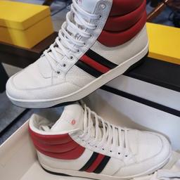 Great condition classic design of Gucci men’s high top. Purchased from Selfridges. Men’s size 10.
Timeless design - will be a great buy. Comes will all dust bags/boxes etc. Originally purchased for £370.00
