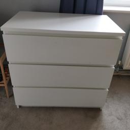 IKEA MALM Chest of 3 drawers white colour , in excellent condition . Drawer bottoms not broken.
possible delivery

Width: 80 cm

Depth: 48 cm

Height: 78 cm

Width of drawer (inside): 72 cm

Depth of drawer (inside): 43 cm