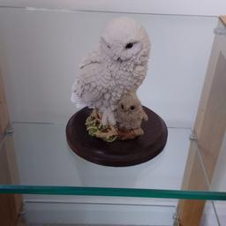 Country Artist Snowy owl size 10cm

Original Box
