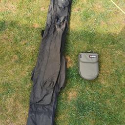 Badger 12ft rod holdall holds 3 made up and 3 unmade diem 60lb scales with pouch
Open to offers
Check out other items