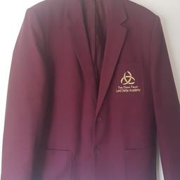 lord derby academy blazer worn only for last 3 weeks size 38 inch chest around 15 /16 yrs