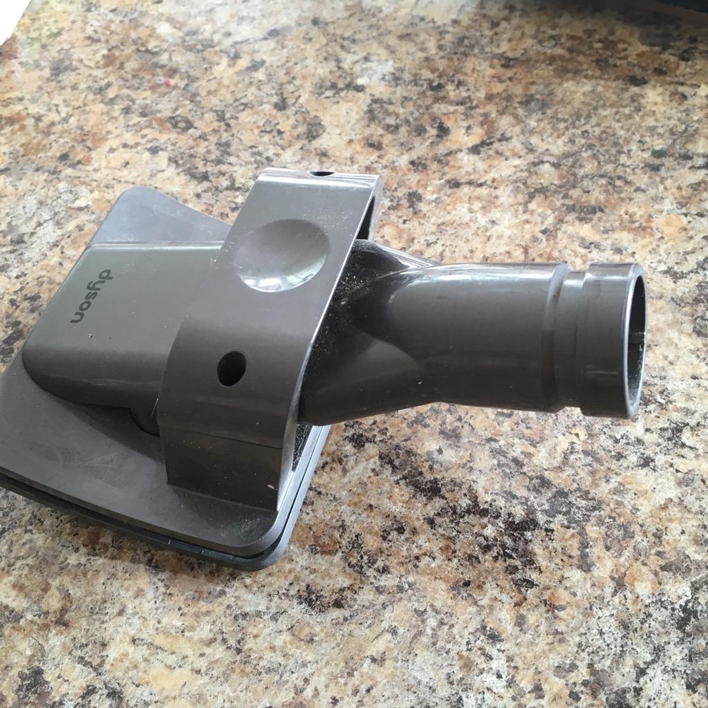 Dyson dog grooming attachment in FY2 Bispham für £ 10,00 zum Verkauf