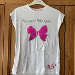 Can combine postage if buy this with Jojo jumper.
Reversible sequins bow.
Age: 10-11 years.
No holes, marks or damage of some kind.
55% cotton and 45% polyester.

From a smoke and pet free home.