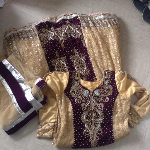 Buy & Sell East London Pudding Mill Lane - East London - Photos for Asian Indian long dress suit