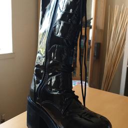 Demonia Boots. Size 8 (EU 42.5)
Style - Ranger 318
Black patent
Worn once
Excellent condition