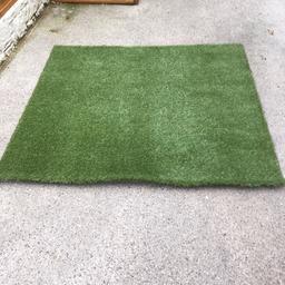 Useful off cut of luxury artificial grass
25mm pile  x  5’ (153cm) x 56” (144cm).
Collection only cash on collection 
“Note collection is FY6 near Knott End “