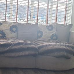 Sofa. Free to collector.
A few marks, needs good clean.
Need gone today, will be breaking and taking to the tip tomorrow