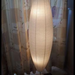As new..WHITE freestanding retro style IKEA lamp.
Unmarked.
Shade is of a thick paper compound with little cutouts.
Push button ON/OFF switch.
STYLISH *RETRO * CHARMING
Can deliver free locally