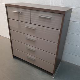 I have for sale this walnut wood and fango finish 6 drawer chest from Bensons for Beds.
This is currently one of there most popular selling ranges and this piece is currently selling in there stores for £599 so grab yourself an absolute bargain.
Measures H113 CMS W 98 D 43
More than one available and also have a couple of bedside drawers
GRADE A CONDITION (ALTHOUGH MAY HAVE MINOR BLEMISH)
NO TIME WASTERS PLEASE
BASED IN OLDHAM
NO OFFERS ABSOLUTE BARGAIN
OTHER MATCHING PIECES AVAILABLE