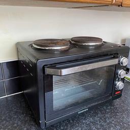 Here for sale this cooker with oven that works alright and is in a used condition as per pictures.