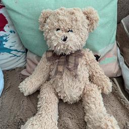 Lovely soft teddy, not been played with just sat on a shelf.

From smoke free home
Collect off of Sutton Road