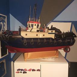 Excellent model SVITZER MALTBY tug boat comes with remote control handset, battery and stand. Approx 42inch long, 28inch high. 15inch wide. COLLECTION ONLY PLEASE.