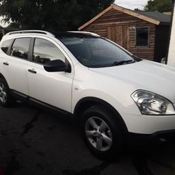 white Nissan qashqai +2
7 seater
1.6 petrol
full service history
invoices and bills to prove work thats been carried out.
mot November 2020
good condition inside and out runs and drives with out fault
for more information please call kerina on 07395346543