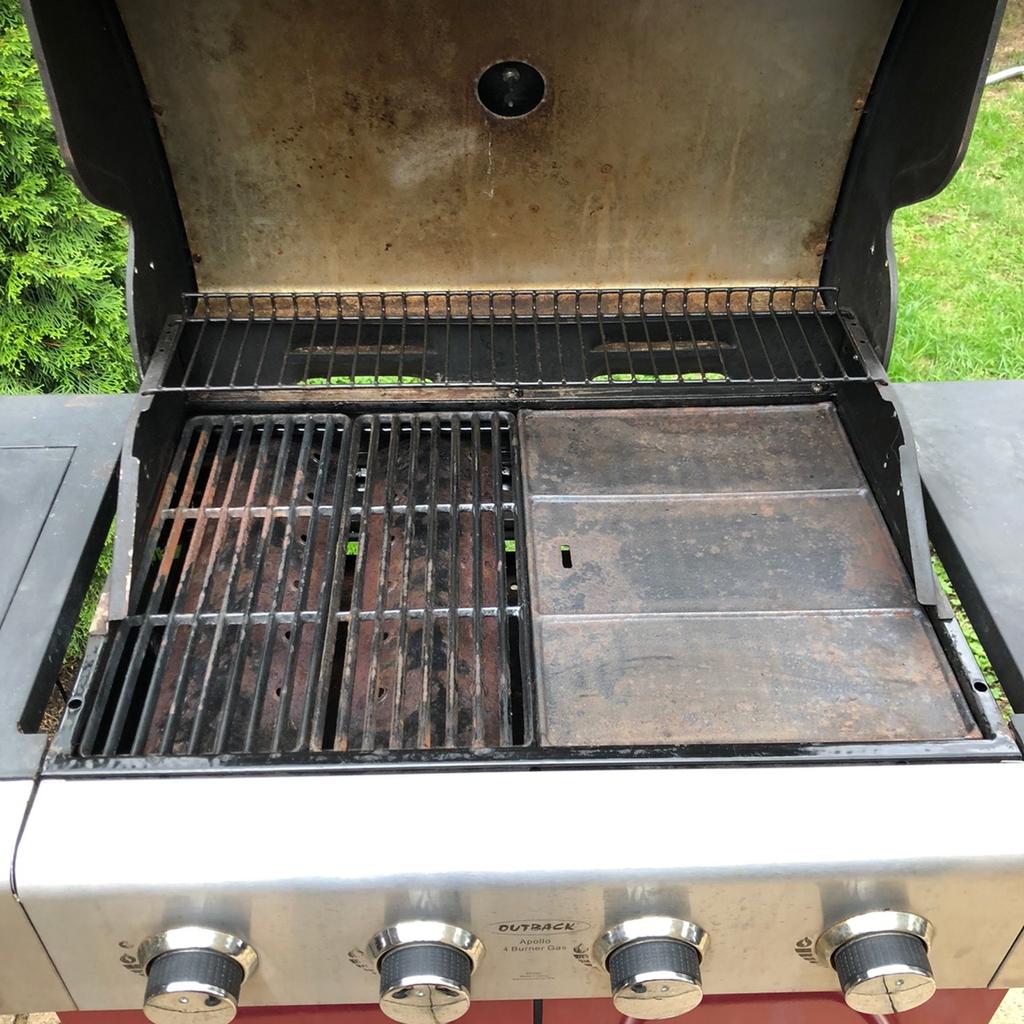 Outback Apollo 4 burner gas BBQ in RH1 Banstead für £ 100,00 zum