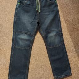 boys jeans 3-4 years in excellent condition

collection from le18 or local delivery may be possible. Can also post.