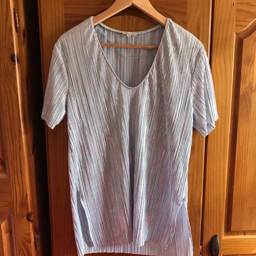 Buy & Sell West Midlands Walsall - Photos for River island top size 12