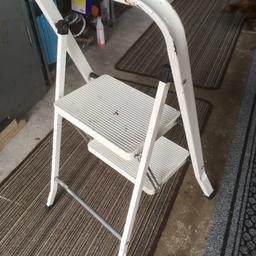Abru 2 step ladder in good used   Condition height from floor  to top step is 18 1/2 inches (47cm)
Max load 150kg
Collection only cash on collection,
“Note collection is FY6 near Knott End “.