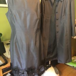 Jasper Conran mother of bride / Ascot 
Special occasion size 14  Dress and long jacket
Slate grey/ blue colour 100% silk 
Lining 100% acetate . Very good condition 

Mannequin is a size 8-10 so pictures do not do it justice