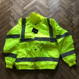 New Hi viz work bomber jacket size M
Never been worn but has a couple of dirty marks from being in the garage.