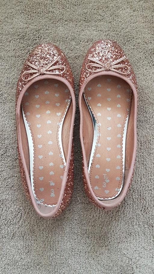 Buy & Sell West Midlands Walsall - Photos for Girls Size 3 Glittery Shoes - Rose Gold