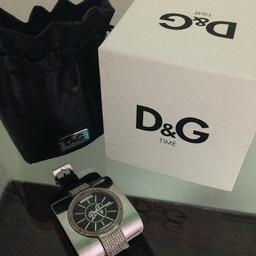 Orologio D&G Dolce & Gabbana con cinturino rotto e scatola originale.

Non spedisco