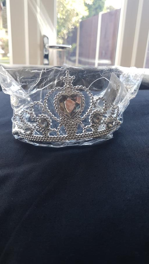 Buy & Sell Kent Maidstone - Photos for Children's Tiara.