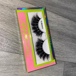 Tatti Lashes (includes 2 eyelashes glues)
MMMMITCHELL
5D TL Mitchell 2
RRP. £10.85
Selling for £6