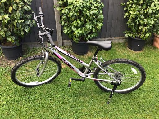 Buy & Sell Essex Chelmsford - Photos for Girls pedal bicycle