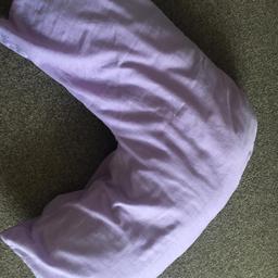 Used as a support feeding pillow for baby feeding