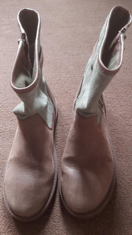 Buy & Sell West Midlands Walsall - Photos for Womens leather and canvas ugg boots