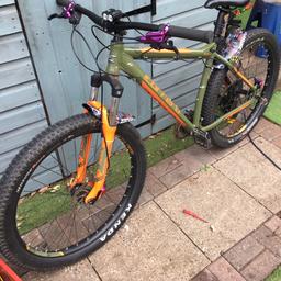 Hi I’m selling my bike it rides spot on it’s just been fitted with new gears new chain new mud guards new hydraulic breaks it has lizard skins to protect the frame and a new rechargeable super bright led light needs a service NO OFFERS PLEASE COLLECT ONLY