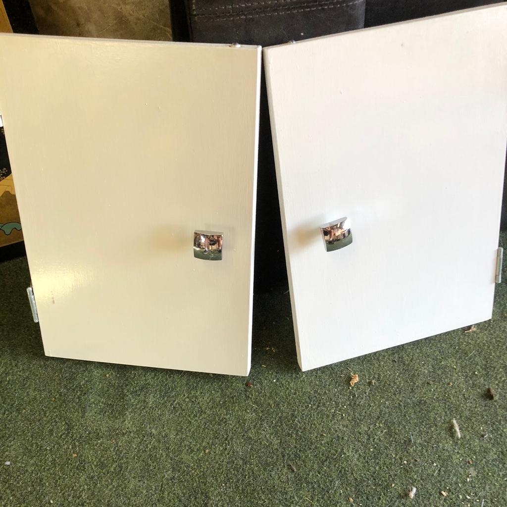 Kitchen Serving Hatch doors in PO14 Fareham für £ 10,00 zum Verkauf