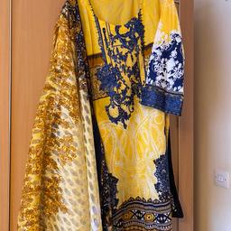 Lawn yellow 2pc Kameez and scarf 
No trousers 
Size M 
Used good condition